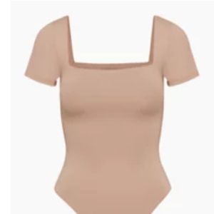 Aritzia Babaton Contour Squareneck Short Sleeve Bodysuit